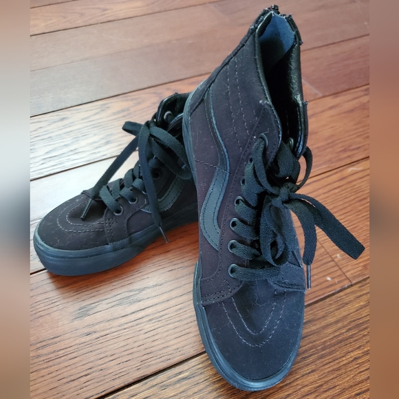 Vans - NEVER WORN - Sk8 Hi With Zippers - Picture 5 of 8